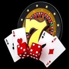 Karakter pengguna yang menikmati hiburan olahraga dan live casino melalui platform mob77